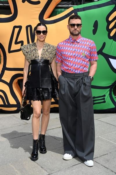Самая яркая пара: редкий выход Джастина Тимберлейка с его супругой на показе Louis Vuitton